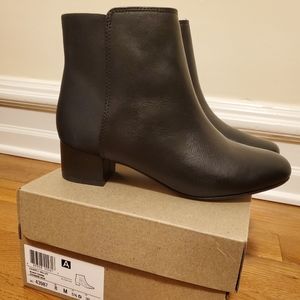 NWT Clarks Chartli Valley Booties
